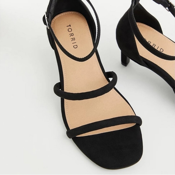 TORRID Black Faux Suede Strappy Set Back Heel Size 10 - Picture 6 of 13